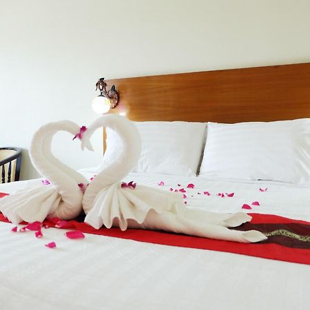 Chai Nat Chaophayathara Riverside Hotel מראה חיצוני תמונה