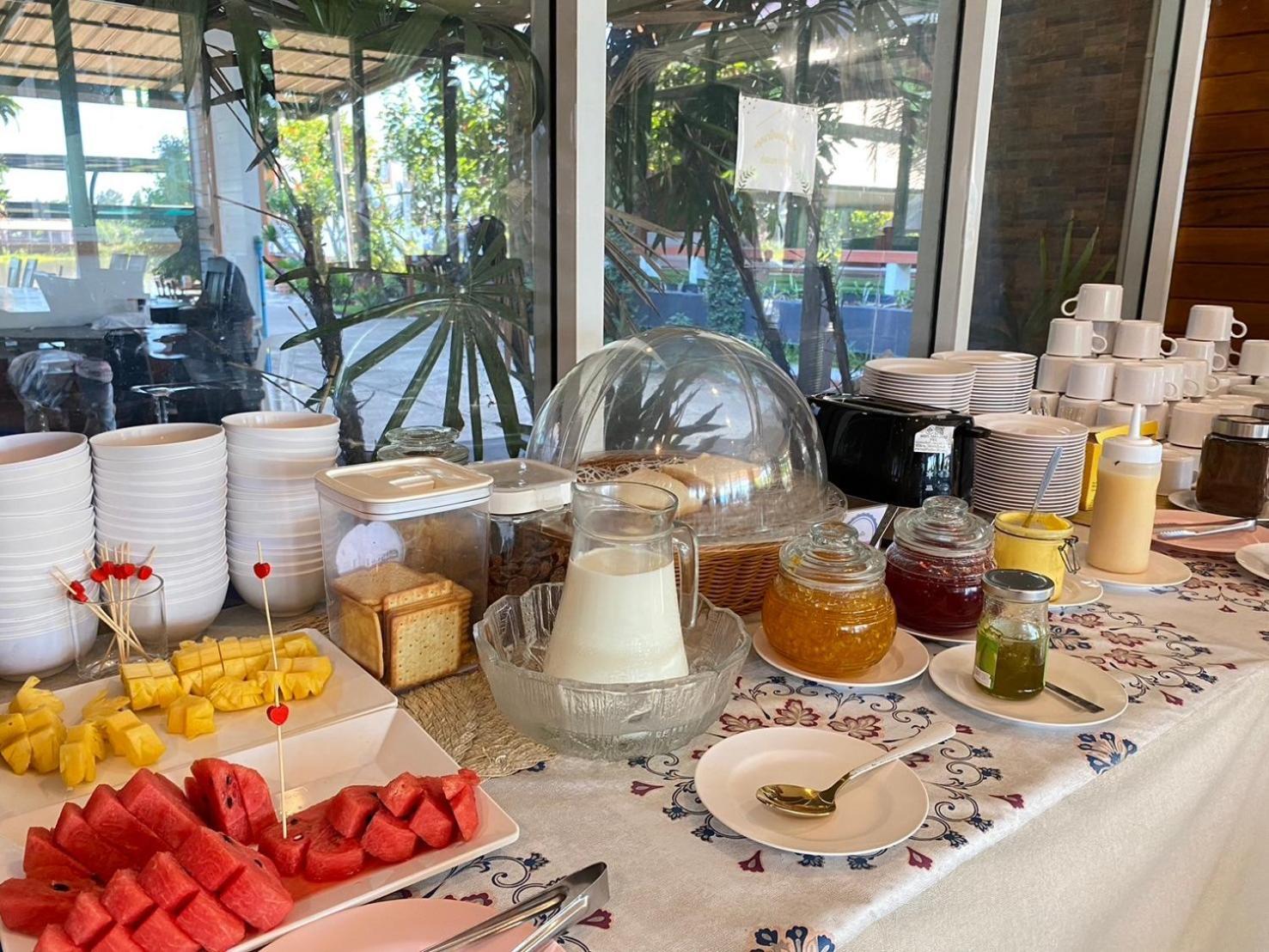 Chai Nat Chaophayathara Riverside Hotel מראה חיצוני תמונה