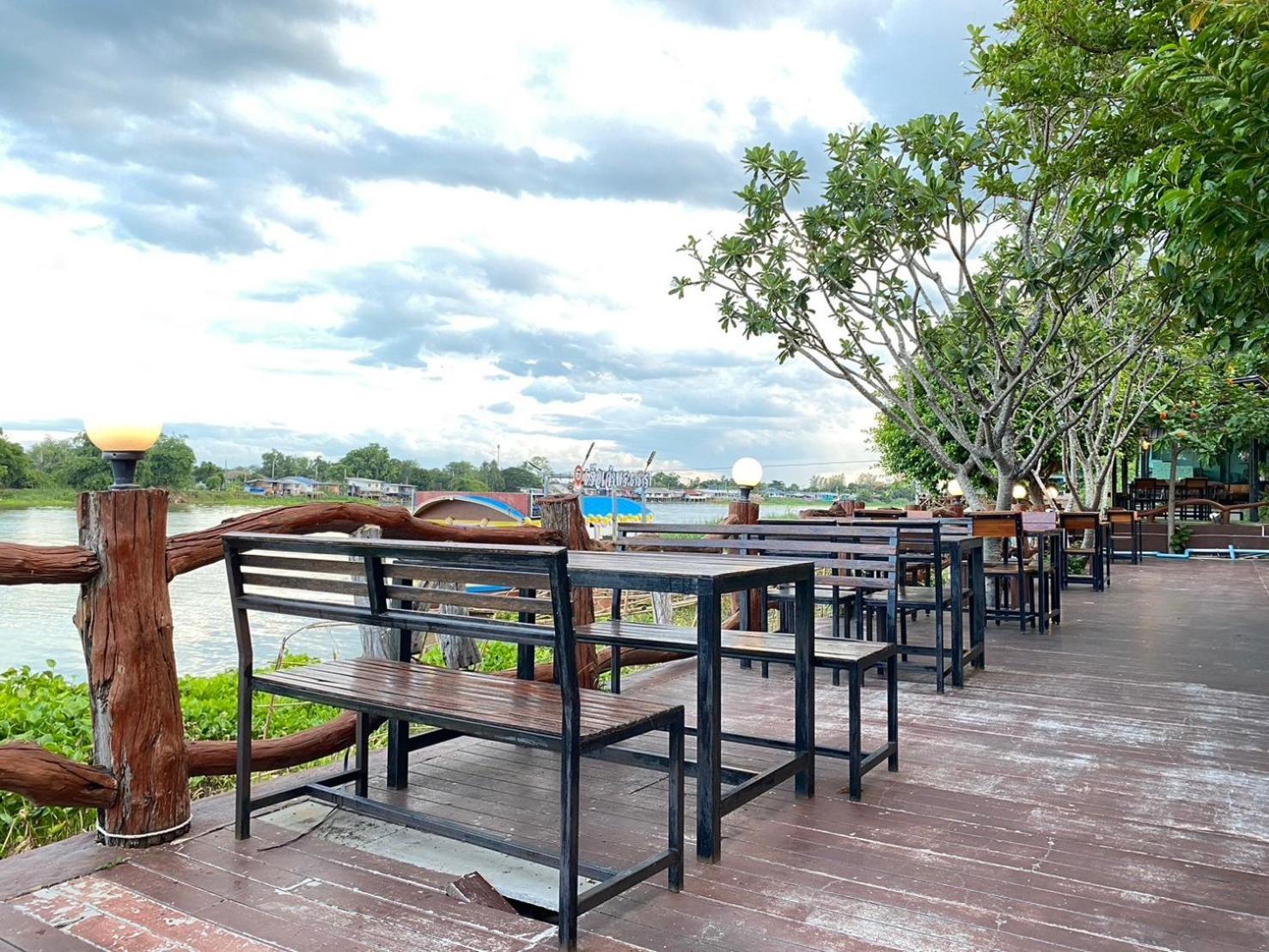 Chai Nat Chaophayathara Riverside Hotel מראה חיצוני תמונה
