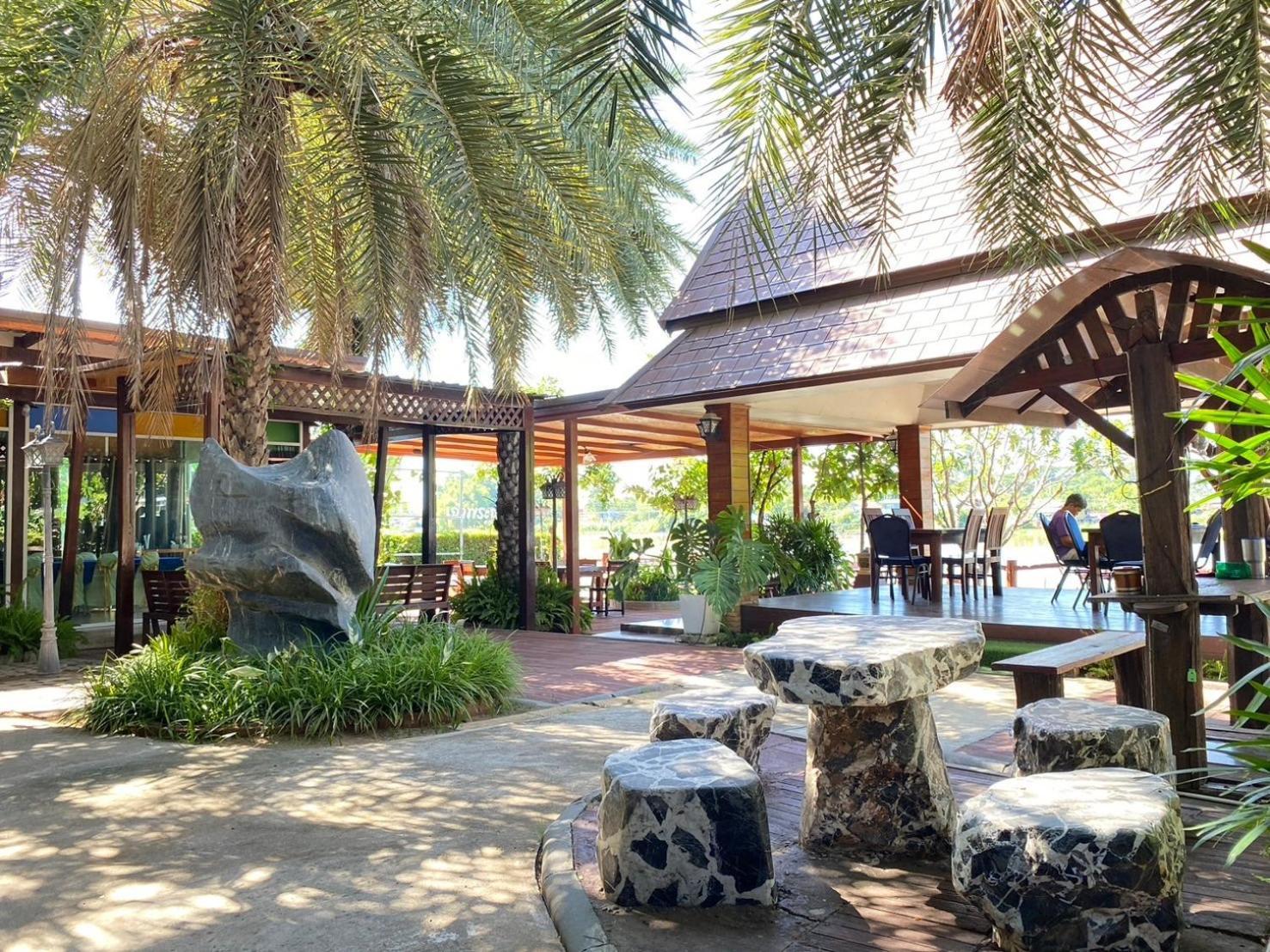 Chai Nat Chaophayathara Riverside Hotel מראה חיצוני תמונה