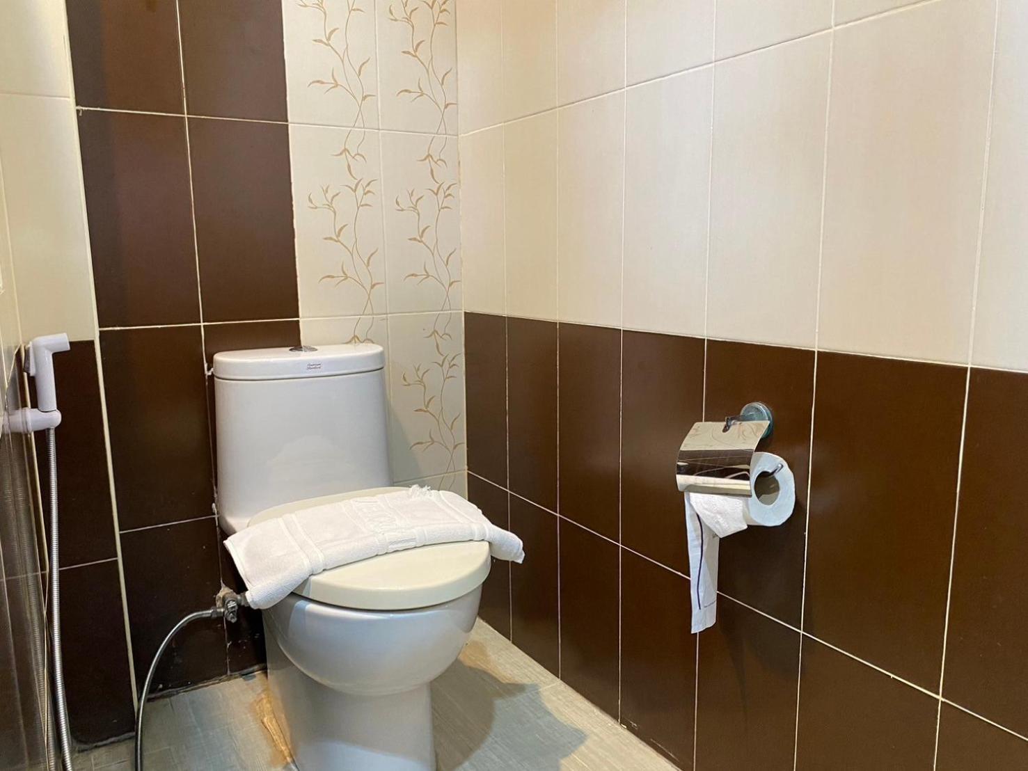 Chai Nat Chaophayathara Riverside Hotel מראה חיצוני תמונה