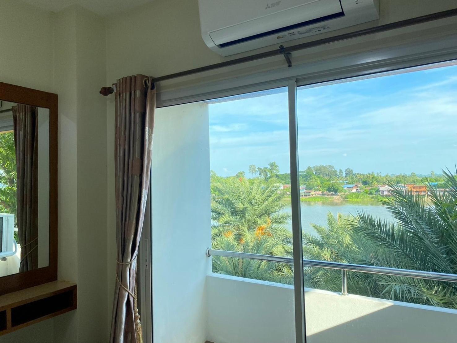 Chai Nat Chaophayathara Riverside Hotel מראה חיצוני תמונה